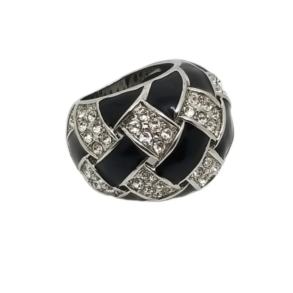 JOAN BOYCE DESIGNER 1980S SILVERTONE, BLACK & CRYSTAL BASKETWEAVE DESIGN RING - Picture 3 of 5
